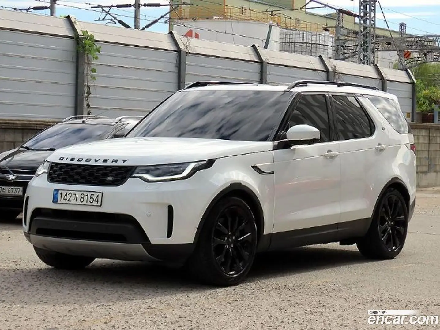 Main__Slider__Photo:Discovery Land Rover 2023.1-1