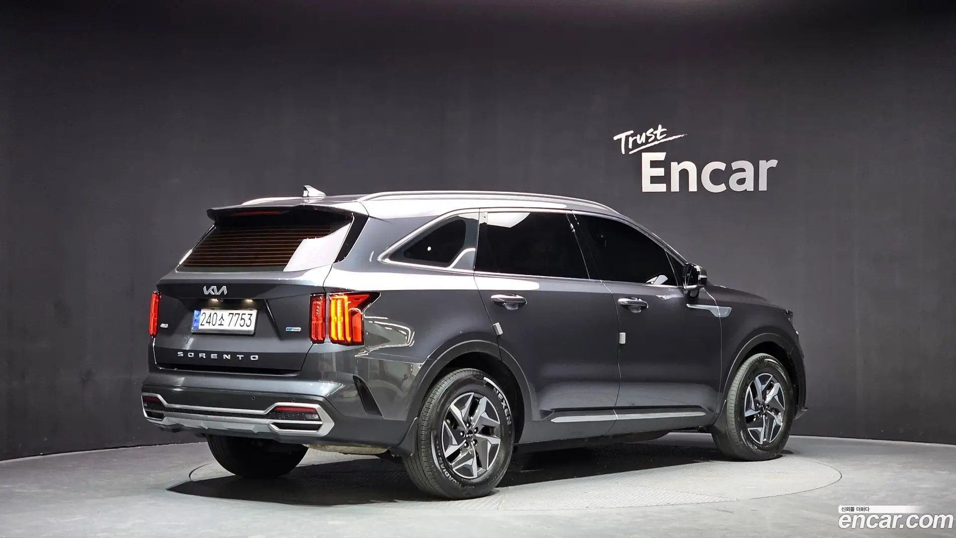 Main__Slider__Photo:Sorento Kia 2022.5-1