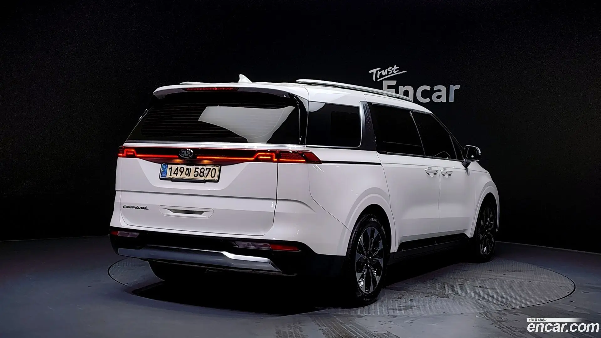 Main__Slider__Photo:Canival Kia 2021.0-1