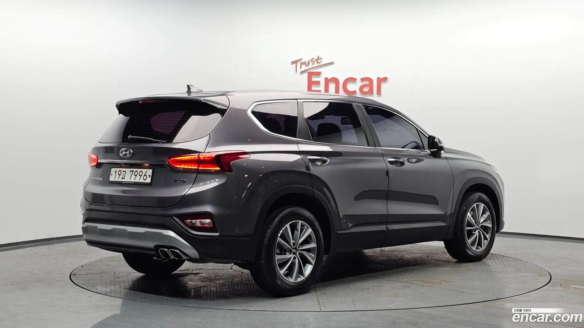 Main__Slider__Photo:Santafe Hyundai 2018.7-1