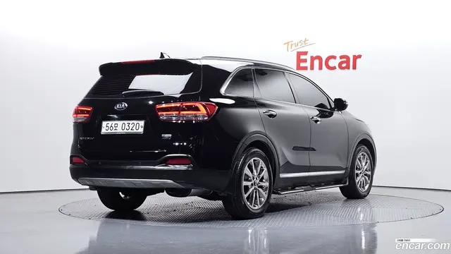 Main__Slider__Photo:Sorento Kia 2016.7-1
