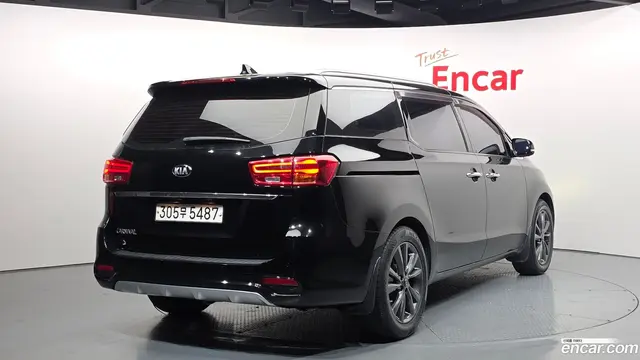 Main__Slider__Photo:Canival Kia 2018.11-1