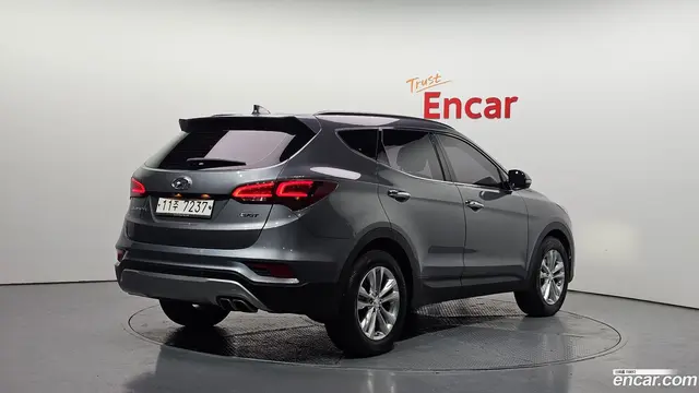 Main__Slider__Photo:Santafe Hyundai 2015.7-1