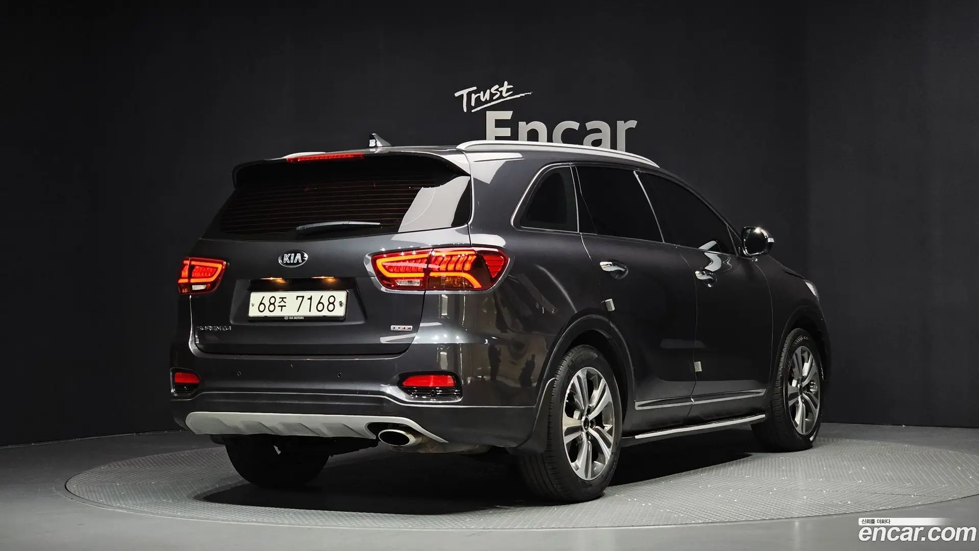 Main__Slider__Photo:Sorento Kia 2018.3-1