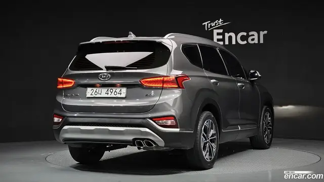 Main__Slider__Photo:Santafe Hyundai 2019.2-1