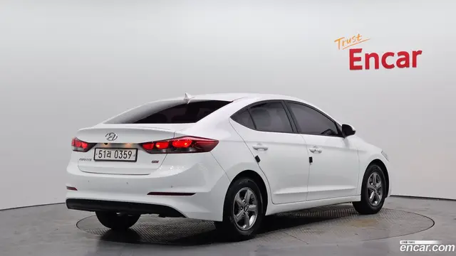Main__Slider__Photo:AVANTE Hyundai 2016.0-1