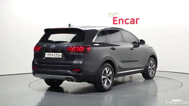 Main__Slider__Photo:Sorento Kia 2018.11-1
