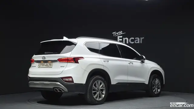 Main__Slider__Photo:Santafe Hyundai 2018.5-1