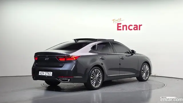 Main__Slider__Photo:K7 Kia 2018.7-1