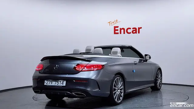 Main__Slider__Photo:C-Class Mercedes-Benz 2017.2-1