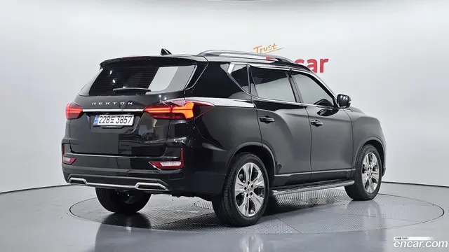 Main__Slider__Photo:Rexton KG Mobility 2021.0-1