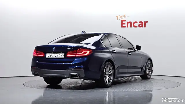 Main__Slider__Photo:5-Series BMW 2017.2-1