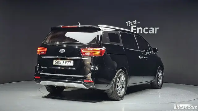 Main__Slider__Photo:Canival Kia 2018.3-1