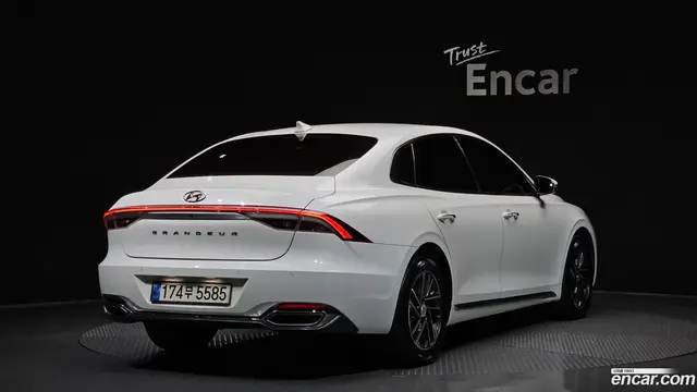 Main__Slider__Photo:Grandeur Hyundai 2020.6-1