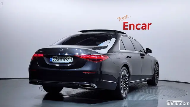 Main__Slider__Photo:S-Class Mercedes-Benz 2021.3-1
