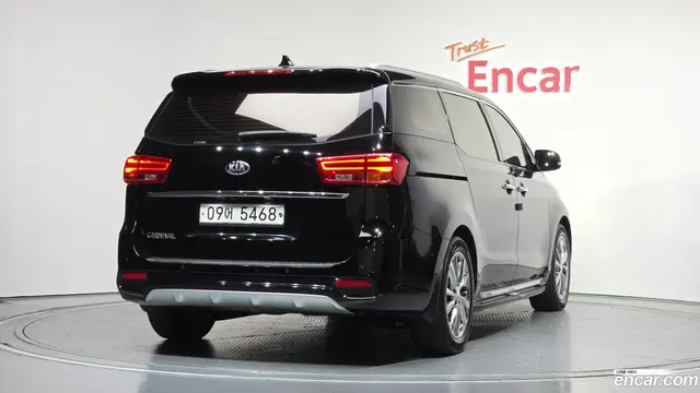 Main__Slider__Photo:Canival Kia 2019.4-1