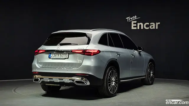 Main__Slider__Photo:GLC-Class Mercedes-Benz 2023.8-1