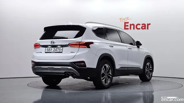 Main__Slider__Photo:Santafe Hyundai 2019.1-1