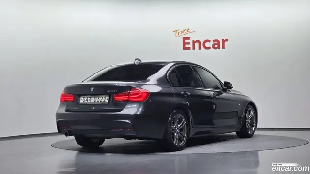 Main__Slider__Photo:3-Series BMW 2016.8-1
