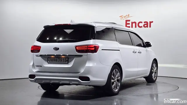 Main__Slider__Photo:Canival Kia 2019.8-1