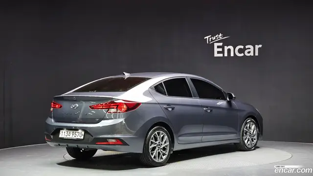 Main__Slider__Photo:AVANTE Hyundai 2019.8-1
