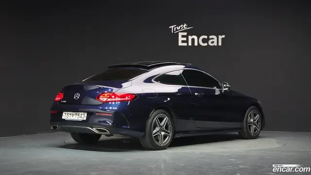 Main__Slider__Photo:C-Class Mercedes-Benz 2020.3-1