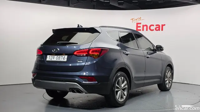 Main__Slider__Photo:Santafe Hyundai 2016.7-1