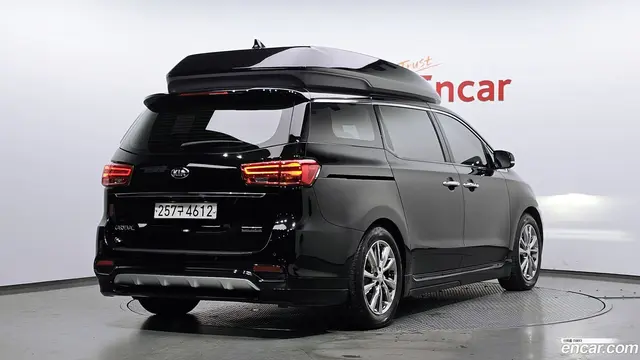 Main__Slider__Photo:Canival Kia 2018.8-1