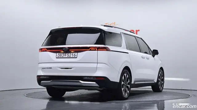Main__Slider__Photo:Canival Kia 2021.4-1