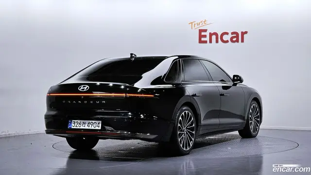 Main__Slider__Photo:Grandeur Hyundai 2023.8-1