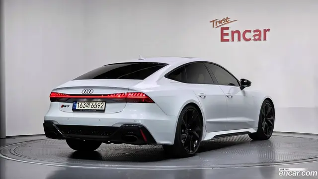 Main__Slider__Photo:RS7 Audi 2021.9-1
