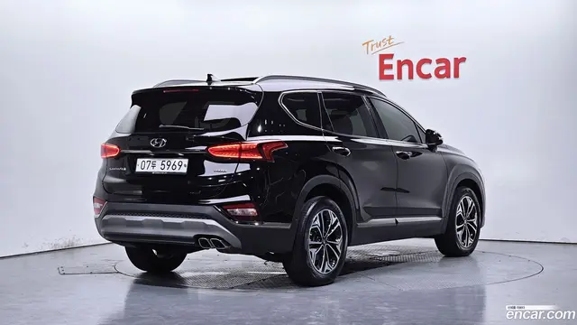 Main__Slider__Photo:Santafe Hyundai 2018.7-1