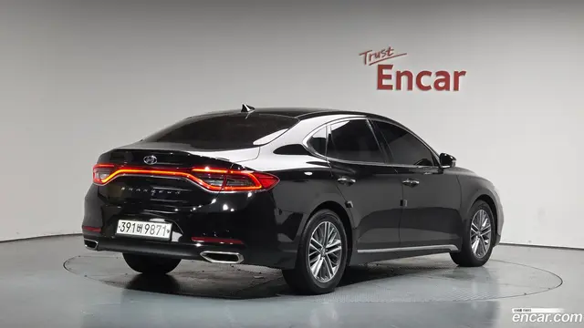Main__Slider__Photo:Grandeur Hyundai 2019.8-1