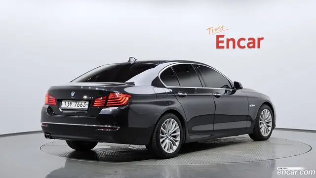 Main__Slider__Photo:5-Series BMW 2015.6-1