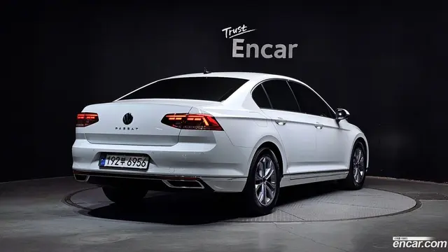 Main__Slider__Photo:Passat Volkswagen 2022.4-1