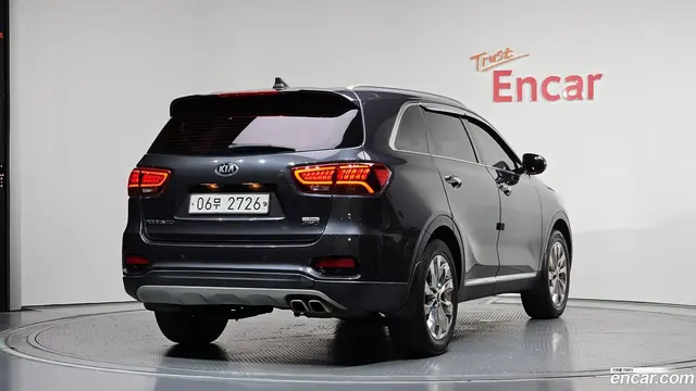 Main__Slider__Photo:Sorento Kia 2018.6-1