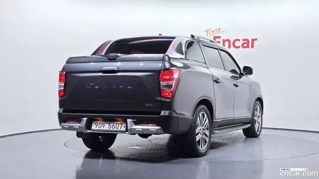 Main__Slider__Photo:Rexton KG Mobility 2019.6-1