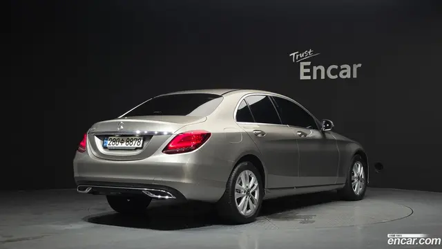 Main__Slider__Photo:C-Class Mercedes-Benz 2020.7-1