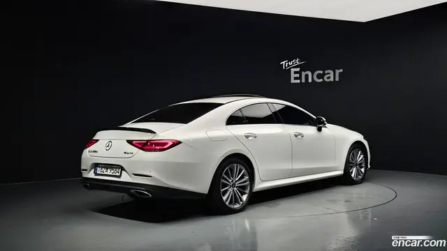 Main__Slider__Photo:CLS-Class Mercedes-Benz 2019.7-1