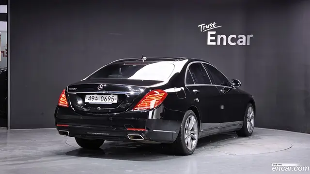 Main__Slider__Photo:S-Class Mercedes-Benz 2015.10-1