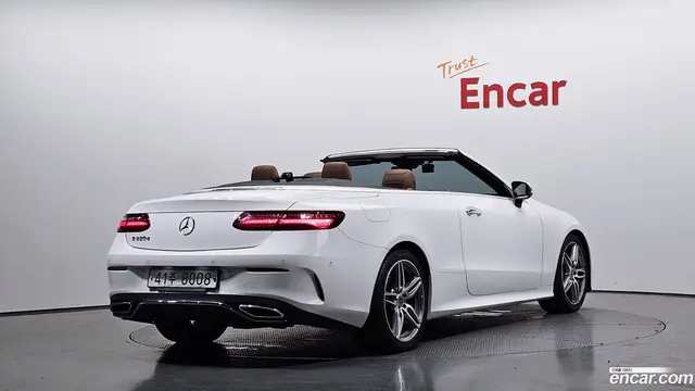 Main__Slider__Photo:E-Class Mercedes-Benz 2018.9-1