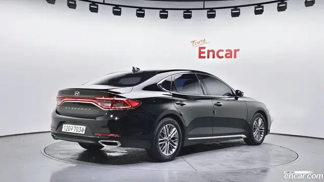 Main__Slider__Photo:Grandeur Hyundai 2019.6-1