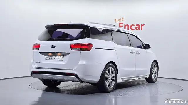 Main__Slider__Photo:Canival Kia 2017.6-1