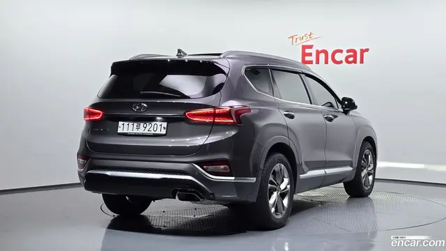 Main__Slider__Photo:Santafe Hyundai 2019.9-1