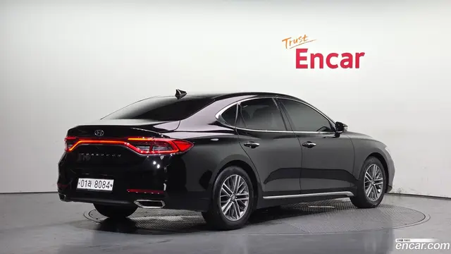 Main__Slider__Photo:Grandeur Hyundai 2018.0-1
