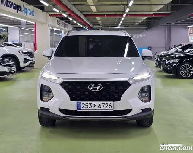 Main__Slider__Photo:Santafe Hyundai 2019.0-1