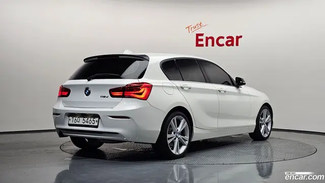 Main__Slider__Photo:1-Series BMW 2019.6-1