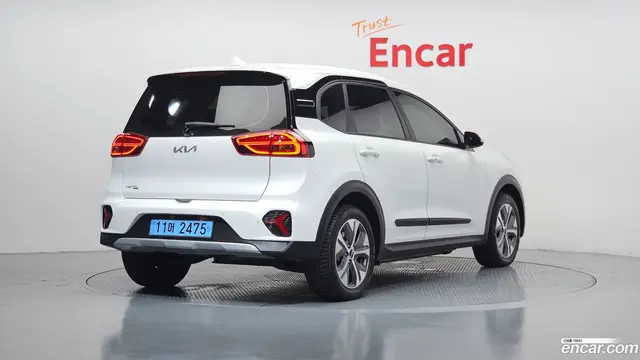 Main__Slider__Photo:Niro Kia 2023.3-1