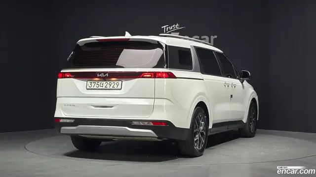 Main__Slider__Photo:Canival Kia 2022.5-1