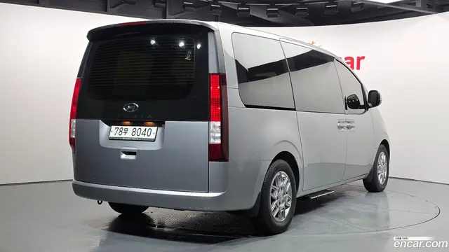 Main__Slider__Photo:Staria Hyundai 2021.6-1
